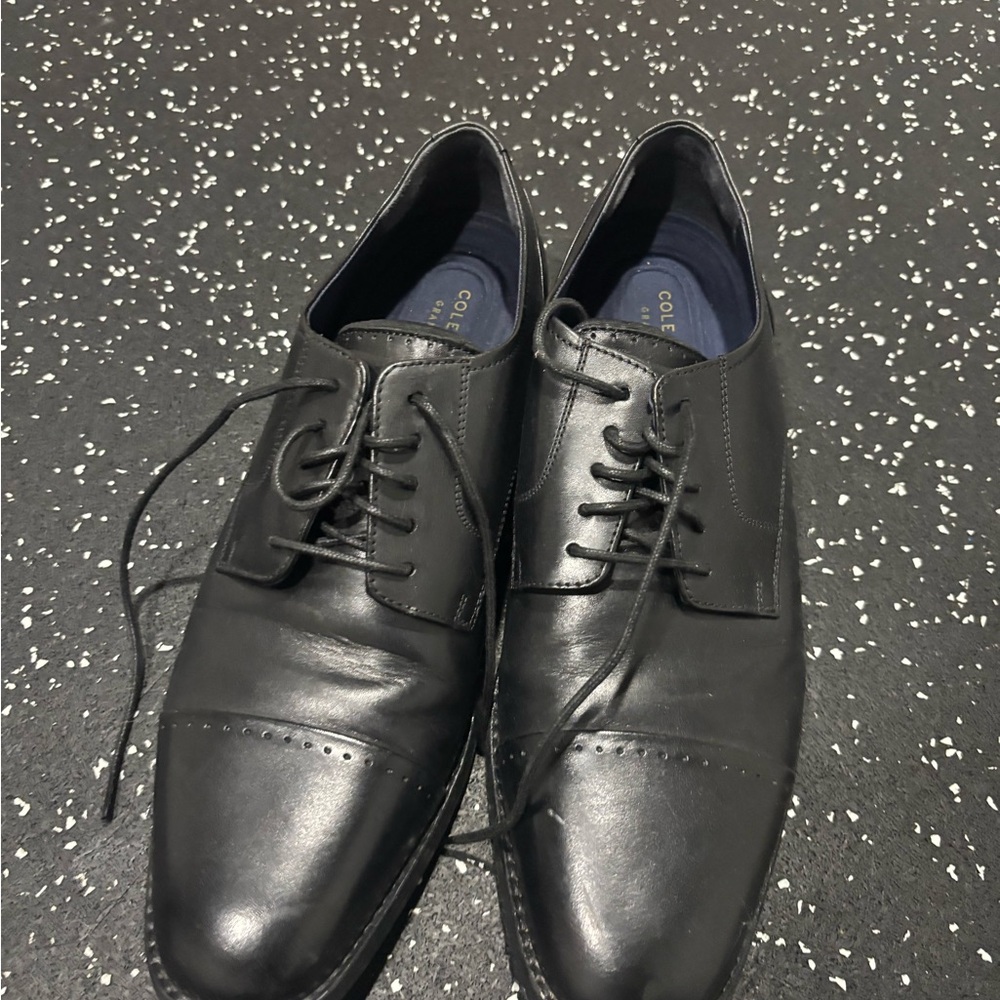 Cole Haan Black Leather Oxford Shoes Sleek Design